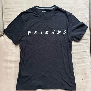 Friends T-Shirt Women’s Medium Old Navy